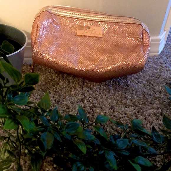 Rose Gold Sparkly Makeup/Travel Bag - Picture 1 of 1